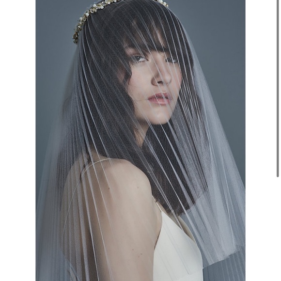 Wayfarer Bride NYC Handmade Pleated Veil - Picture 2 of 10